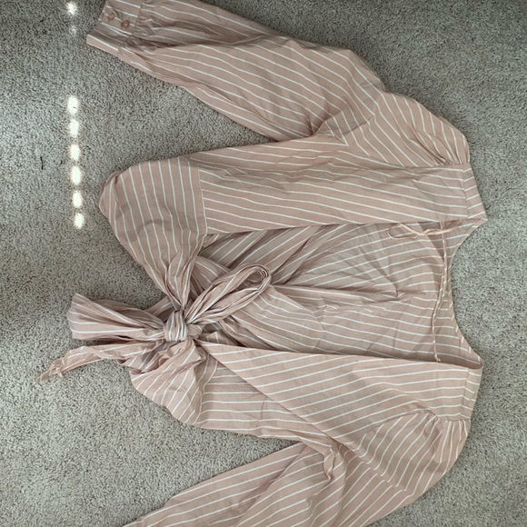 Backless blouse - Picture 2 of 2